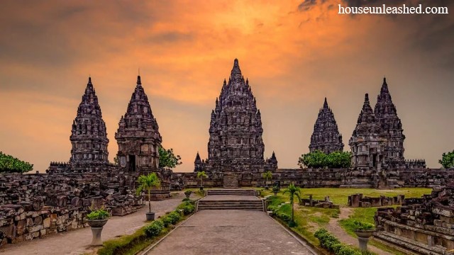 17 Destinasi Wisata Sejarah di Indonesia yang Wajib di Kunjungi